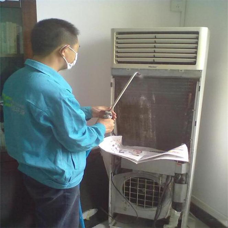 深圳罗湖湖贝空调维修清洗-空调上门检修，专业空调维修师傅，快速上门